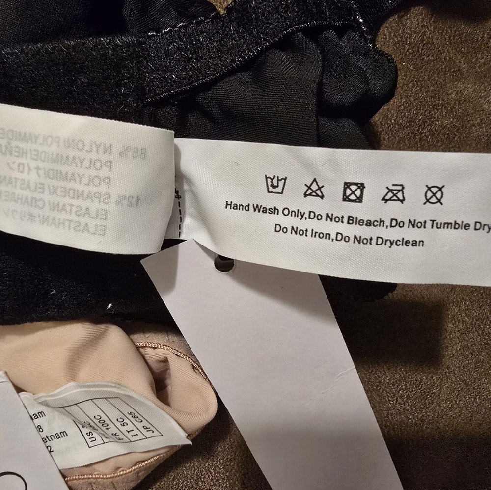 Curve Muse. Elegant Lace Minimizer Underwire Bra. Black and Tan. Size 38C. NWT. - Picture 8 of 14